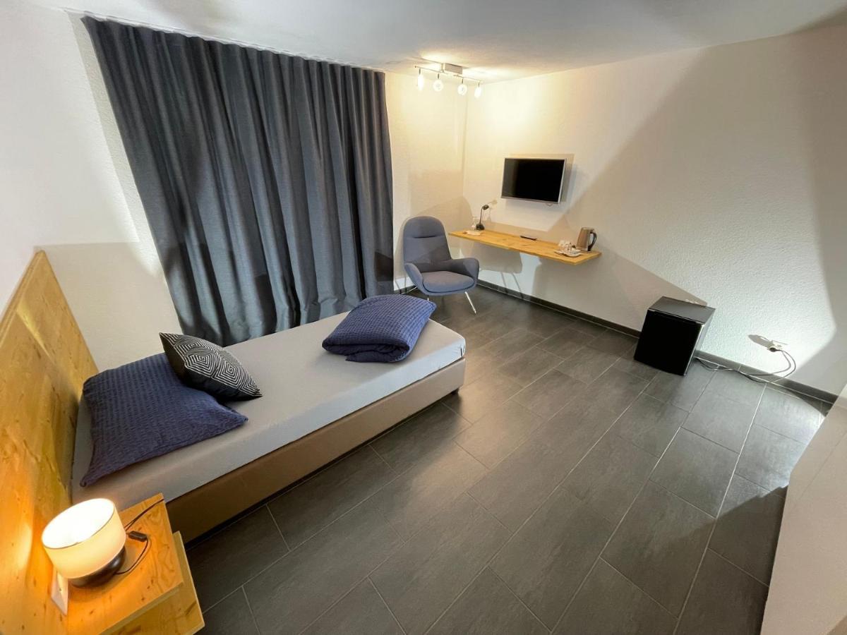 Catrina Hotel Disentis Phòng bức ảnh