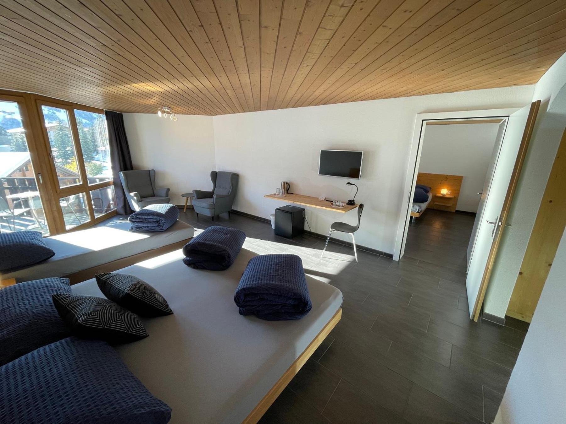 Catrina Hotel Disentis Phòng bức ảnh