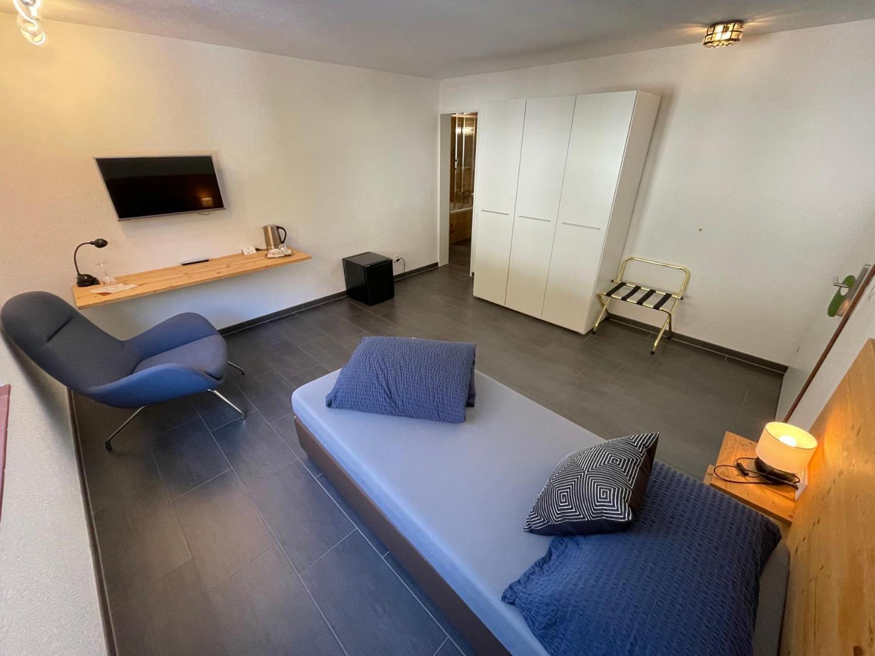 Catrina Hotel Disentis Phòng bức ảnh