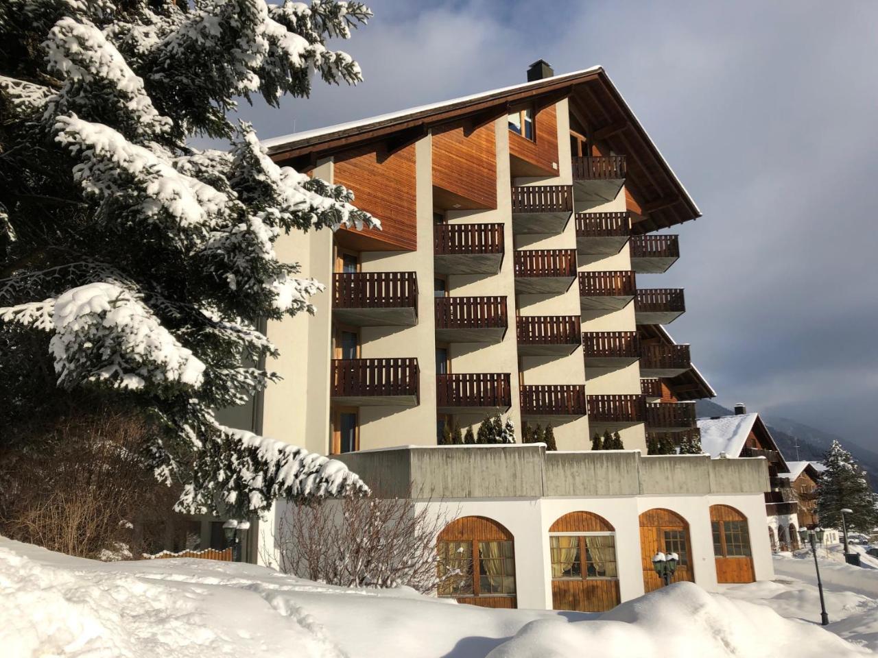 Catrina Hotel Disentis Ngoại thất bức ảnh